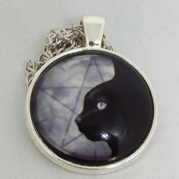 Luny's Emporium Jewelry - Black cat & pentagram wicca photo glass necklace